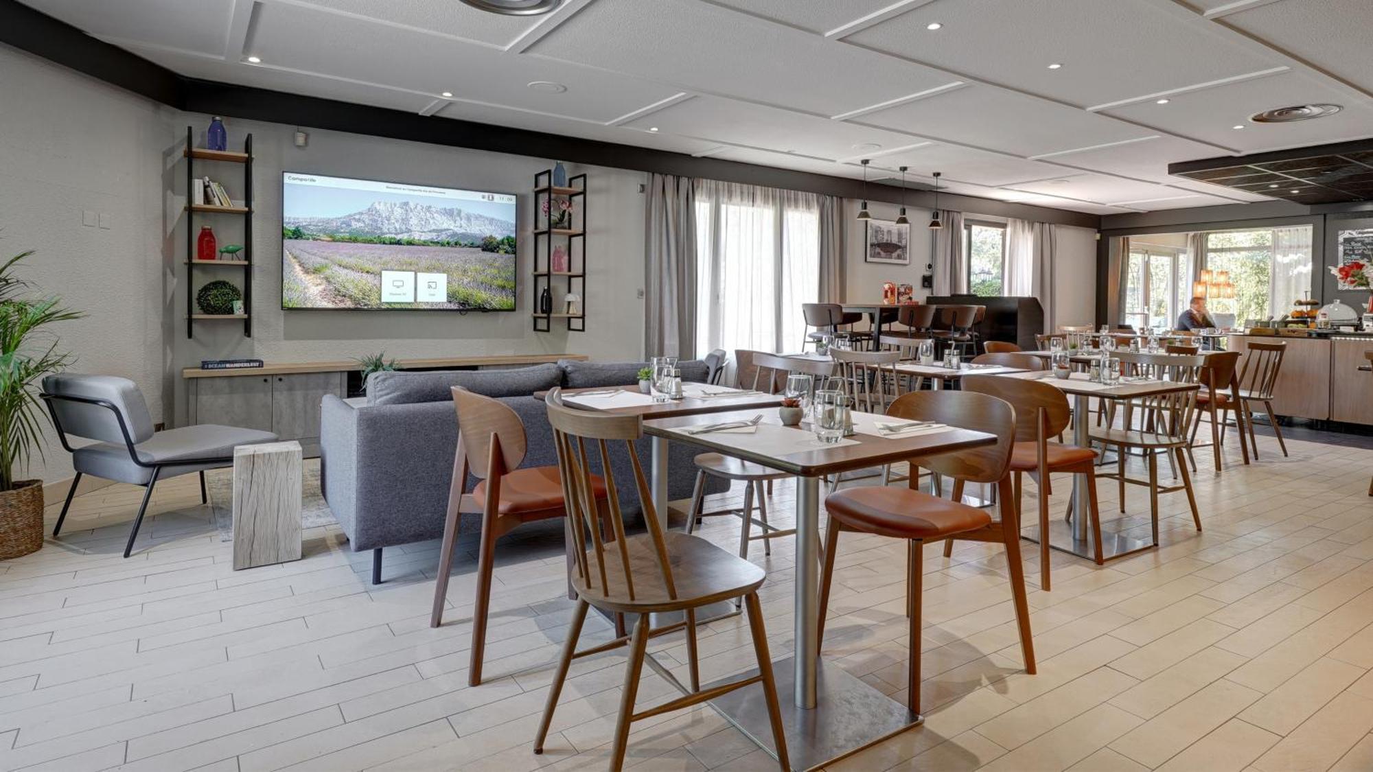 Hotel Campanile Nature - Aix En Provence 3*