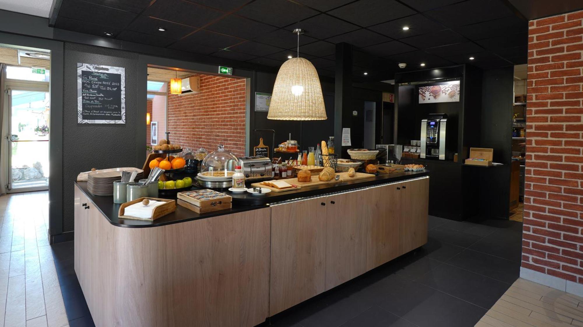 Campanile Nature - Aix En Provence 3* Meyreuil